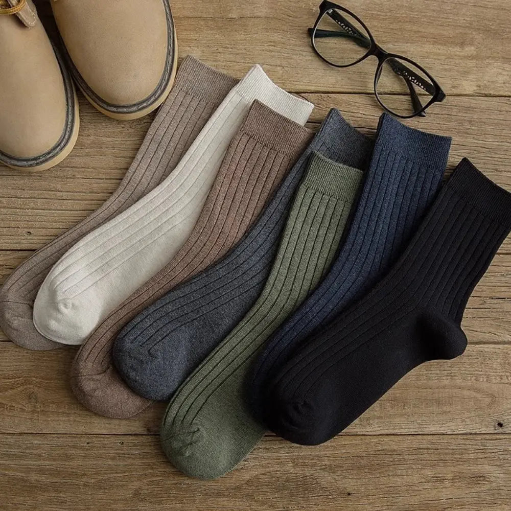 Mid-Calf Men's Thin Socks – Solid Colour | All-Season Comfort | Sweat-Absorbing Sportswear