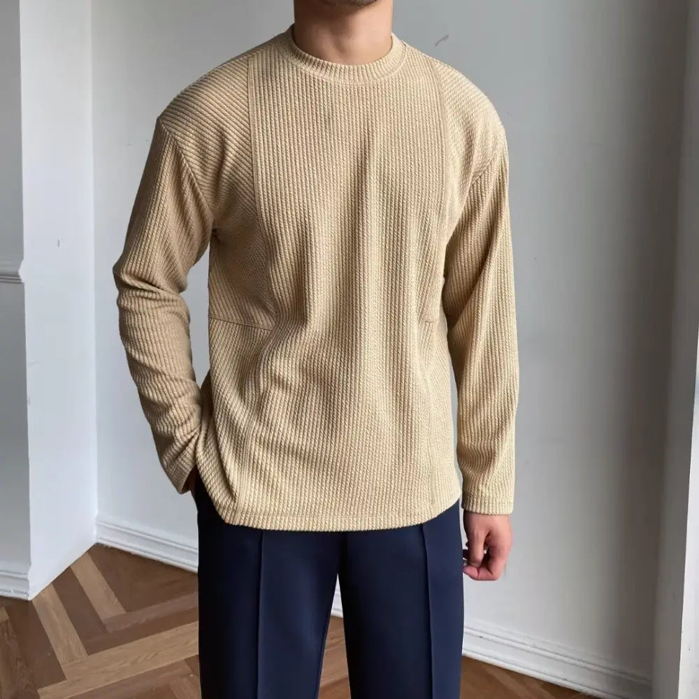 Casual men’s linen t-shirt