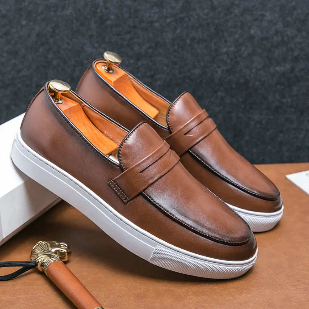 Wide fit leather board shoes
