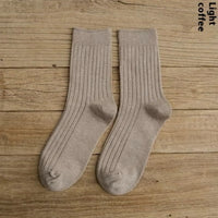 Breathable polyester men's socks