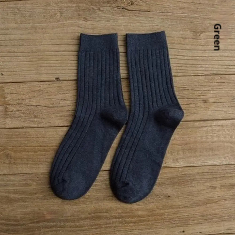 Solid colour sports socks