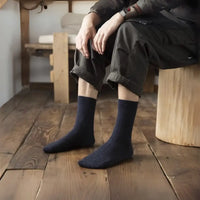 Breathable polyester men's socks