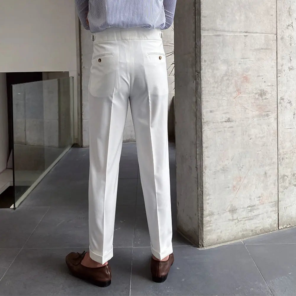 Men's trousers in solid colours