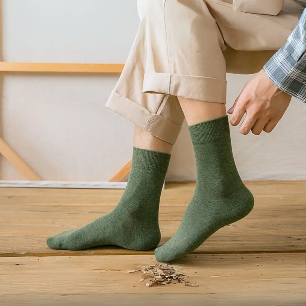 Mid-calf solid cotton socks